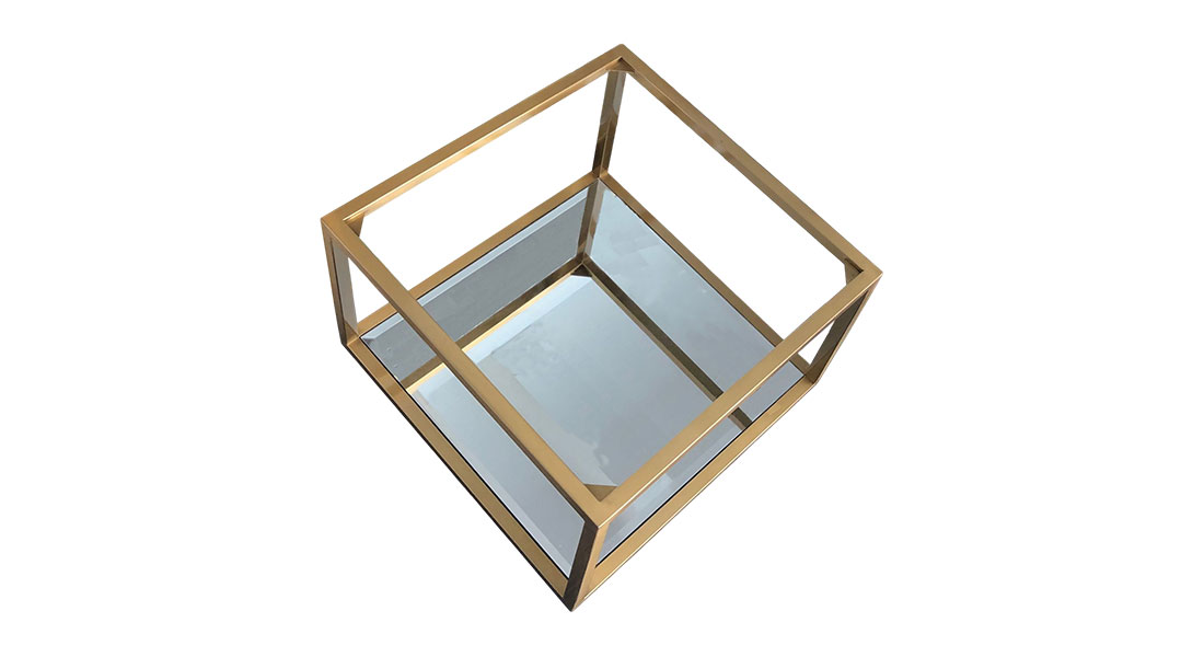 Glass Top End Table with Metal Base Glass Top End Table with Metal Base